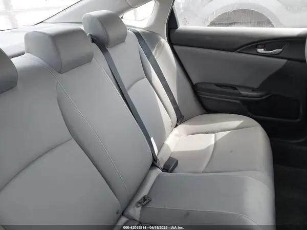 19XFC2F66KE038559 2019 HONDA CIVIC - Image 8