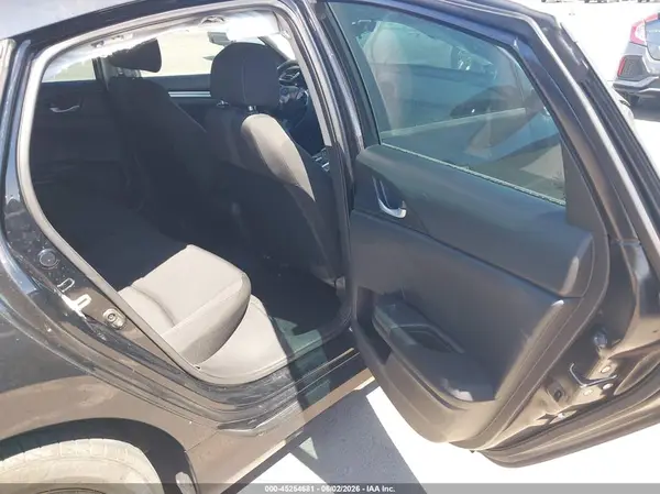 19XFC2F66KE042885 2019 HONDA CIVIC - Image 8