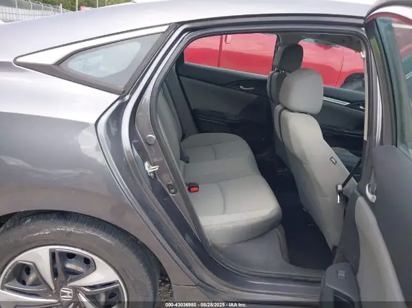 19XFC2F67KE003111 2019 HONDA CIVIC - Image 8