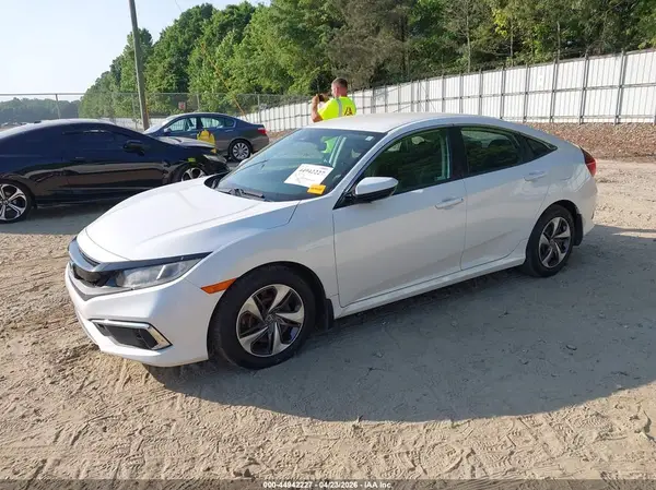 19XFC2F67KE006672 2019 HONDA CIVIC - Image 2