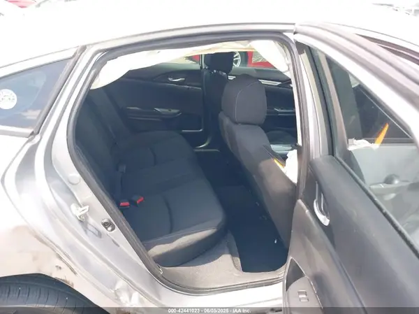 19XFC2F67KE008549 2019 HONDA CIVIC - Image 8