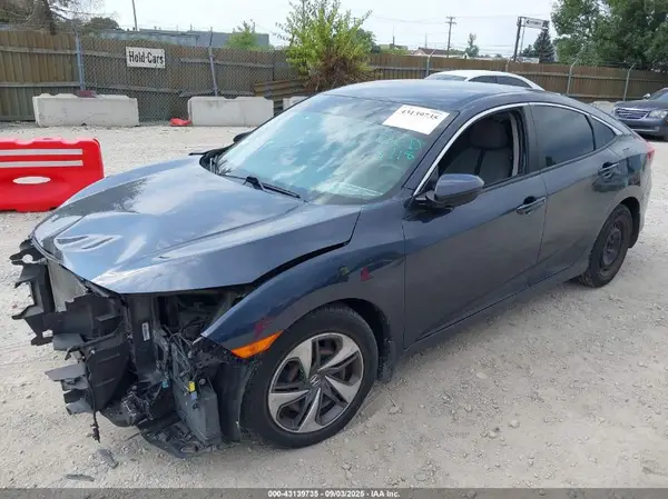 19XFC2F67KE017946 2019 HONDA CIVIC - Image 2
