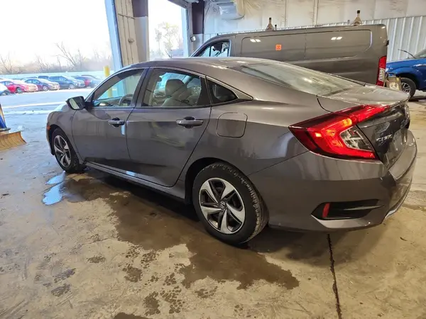 19XFC2F67KE023990 2019 HONDA CIVIC - Image 2