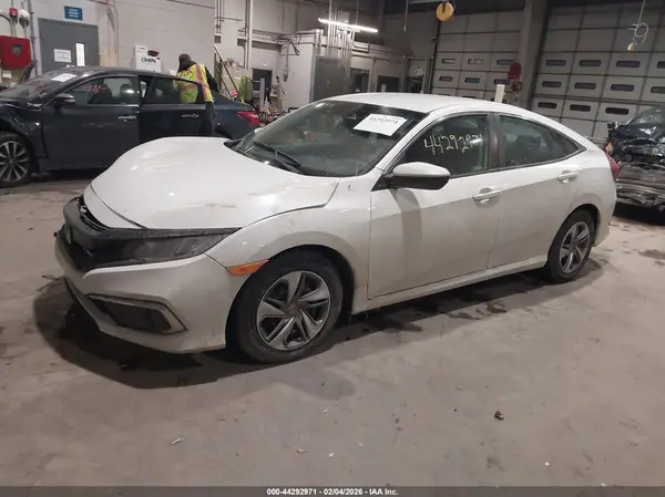 19XFC2F67KE026128 2019 HONDA CIVIC - Image 2