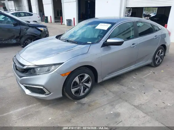 19XFC2F67KE034682 2019 HONDA CIVIC - Image 2
