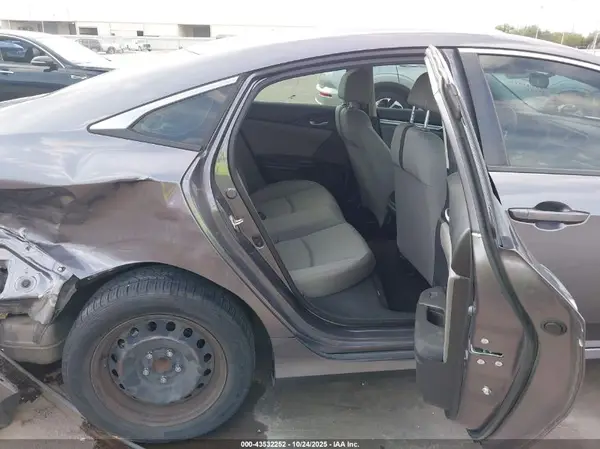 19XFC2F67KE044077 2019 HONDA CIVIC - Image 8