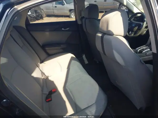 19XFC2F68KE012092 2019 HONDA CIVIC - Image 8