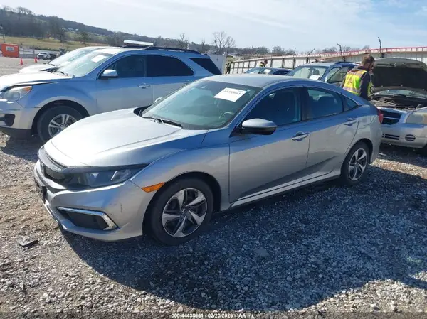 19XFC2F68KE025957 2019 HONDA CIVIC - Image 2