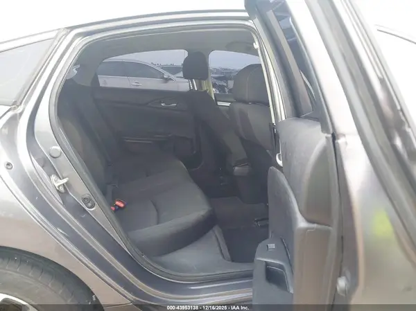 19XFC2F68KE038871 2019 HONDA CIVIC - Image 8