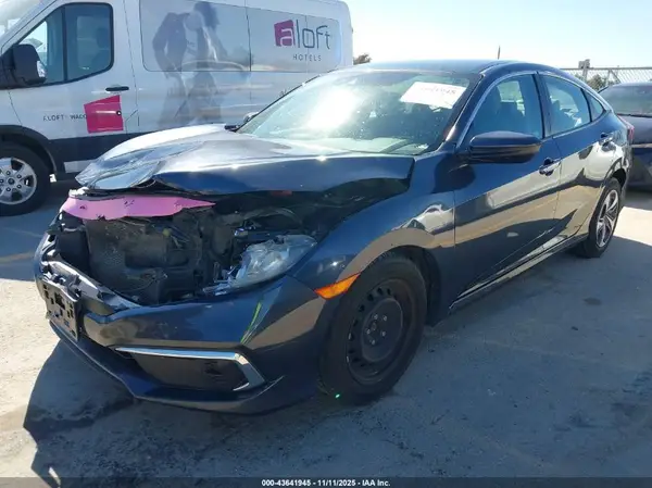 19XFC2F68KE050924 2019 HONDA CIVIC - Image 2