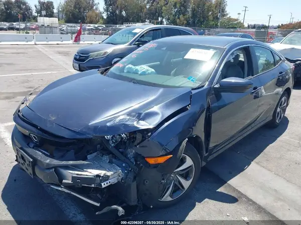 19XFC2F68KE207013 2019 HONDA CIVIC - Image 2