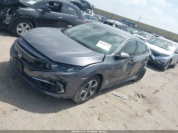 19XFC2F69KE027975 2019 HONDA CIVIC - Image 2