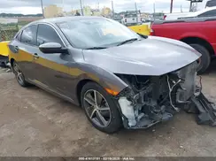19XFC2F69KE207652 2019 HONDA CIVIC