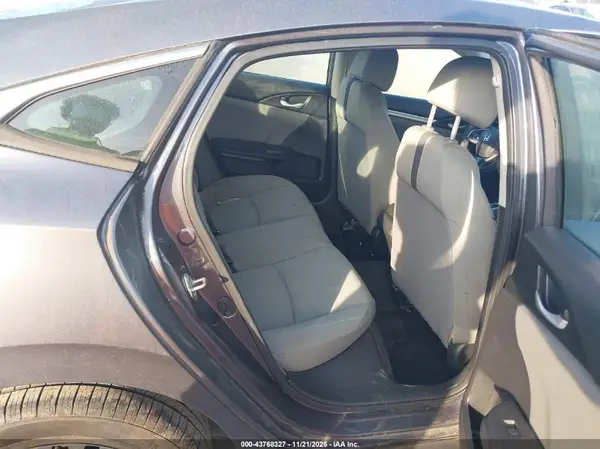 19XFC2F6XKE018332 2019 HONDA CIVIC - Image 8