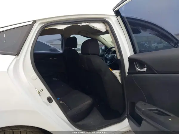 19XFC2F6XKE039343 2019 HONDA CIVIC - Image 8