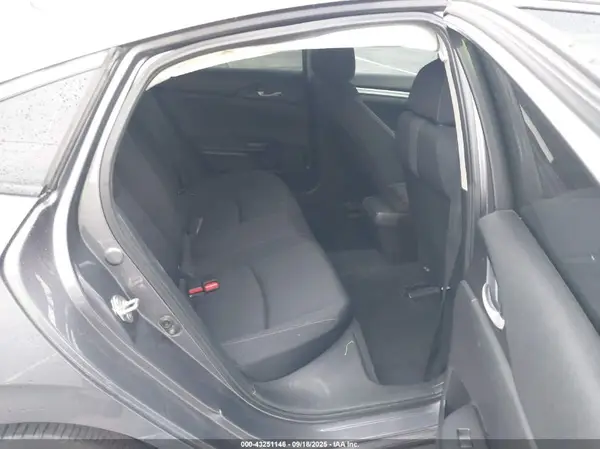 19XFC2F6XKE207112 2019 HONDA CIVIC - Image 8