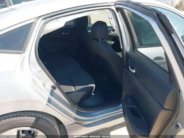 19XFC2F6XLE001645 2020 HONDA CIVIC - Image 8