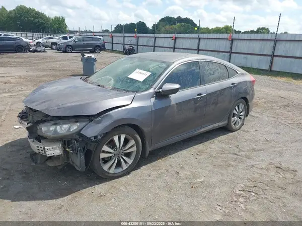19XFC2F70GE001538 2016 HONDA CIVIC - Image 2