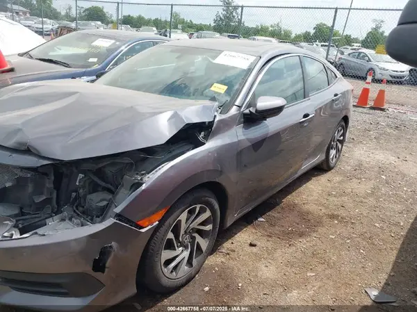 19XFC2F70GE070214 2016 HONDA CIVIC - Image 2