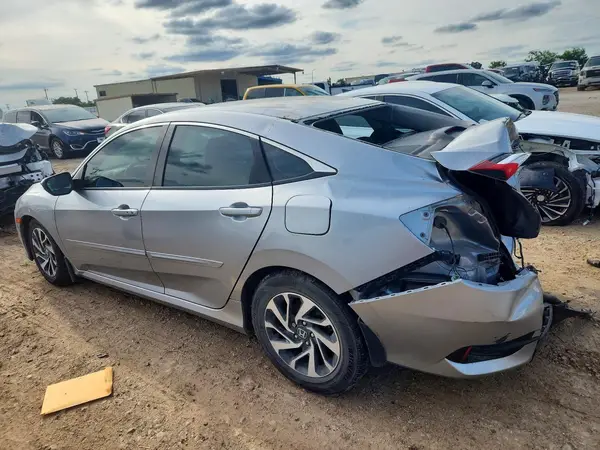 19XFC2F70GE084209 2016 HONDA CIVIC - Image 2