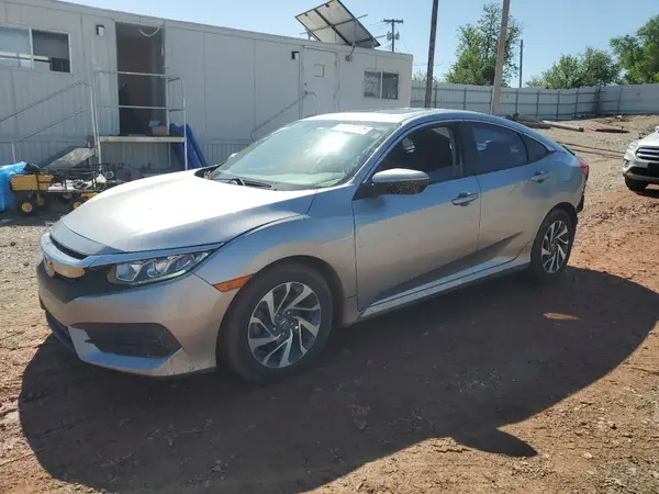 19XFC2F70GE085392 2016 HONDA CIVIC - Image 1