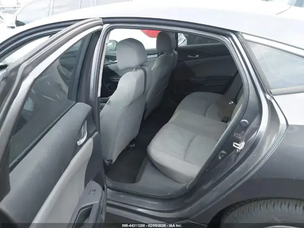 19XFC2F70GE211105 2016 HONDA CIVIC - Image 8