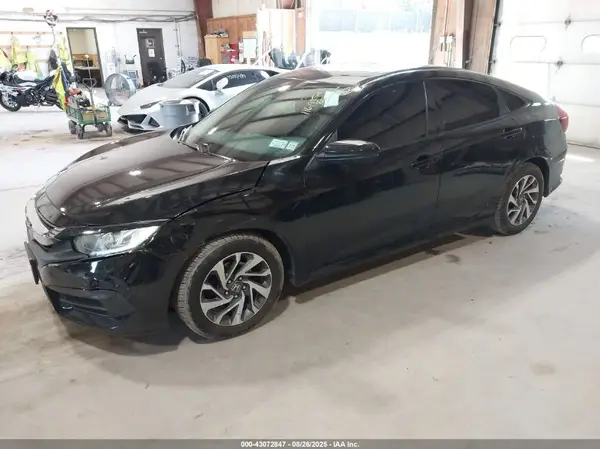 19XFC2F70GE225179 2016 HONDA CIVIC - Image 2