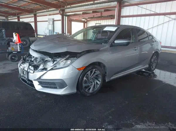 19XFC2F70GE239678 2016 HONDA CIVIC - Image 2