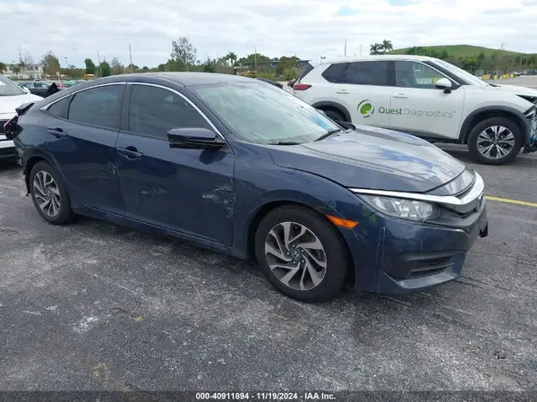19XFC2F70HE020219 2017 HONDA CIVIC - Image 1