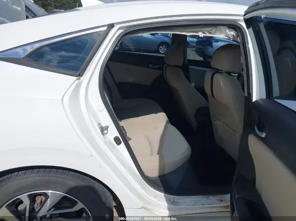 19XFC2F70HE050868 2017 HONDA CIVIC - Image 8