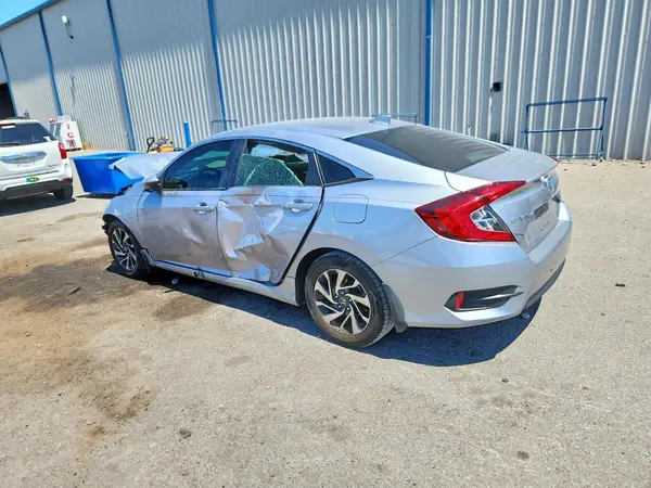 19XFC2F70JE002440 2018 HONDA CIVIC - Image 2