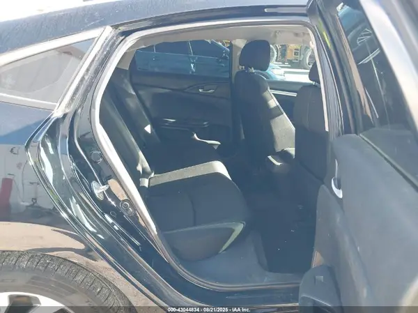 19XFC2F70JE003927 2018 HONDA CIVIC - Image 8