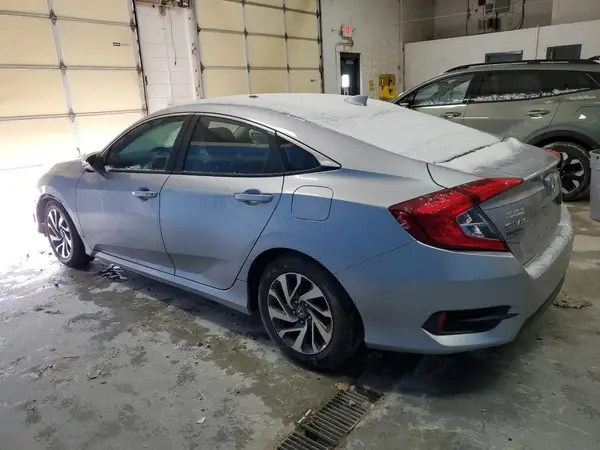 19XFC2F70JE006729 2018 HONDA CIVIC - Image 2