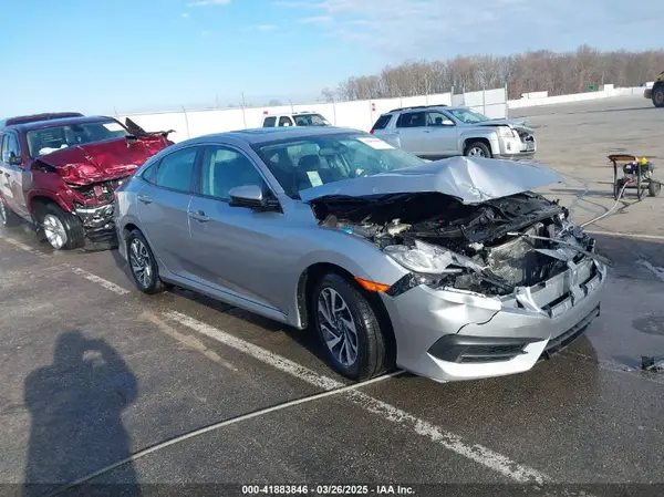 19XFC2F70JE007329 2018 HONDA CIVIC - Image 1