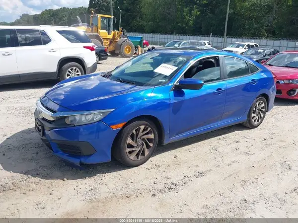 19XFC2F70JE012532 2018 HONDA CIVIC - Image 2