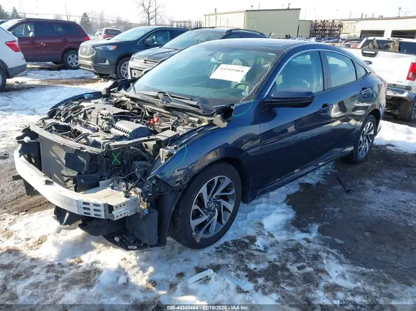 19XFC2F70JE016368 2018 HONDA CIVIC - Image 2