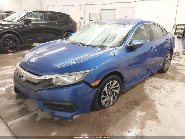 19XFC2F70JE017441 2018 HONDA CIVIC - Image 2