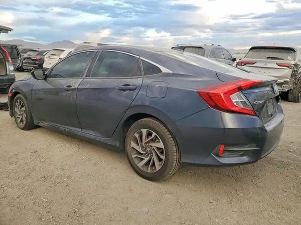19XFC2F70JE017679 2018 HONDA CIVIC - Image 2