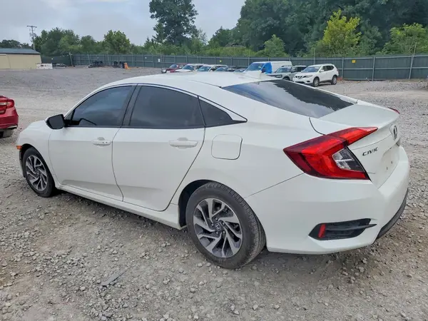 19XFC2F70JE017715 2018 HONDA CIVIC - Image 2