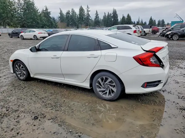 19XFC2F70JE023353 2018 HONDA CIVIC - Image 2