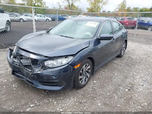 19XFC2F70JE028469 2018 HONDA CIVIC - Image 2