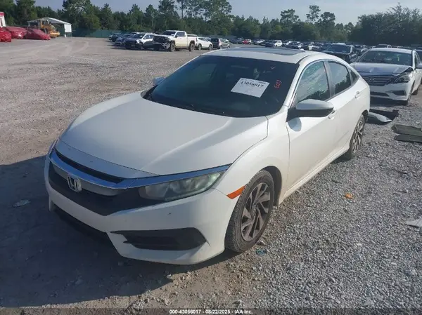 19XFC2F70JE030545 2018 HONDA CIVIC - Image 2