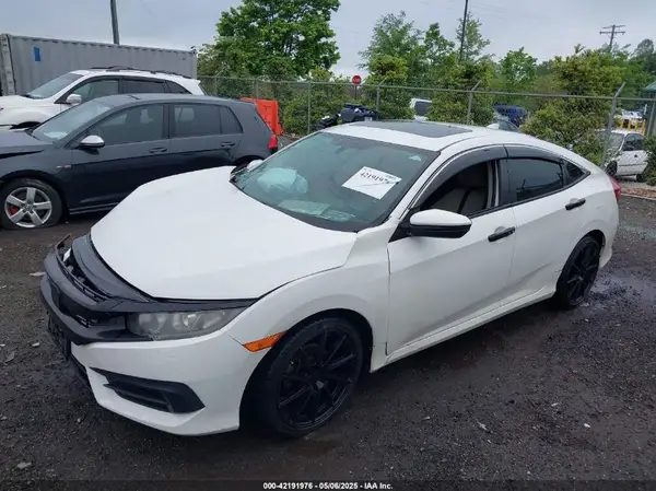 19XFC2F70JE200953 2018 HONDA CIVIC - Image 2