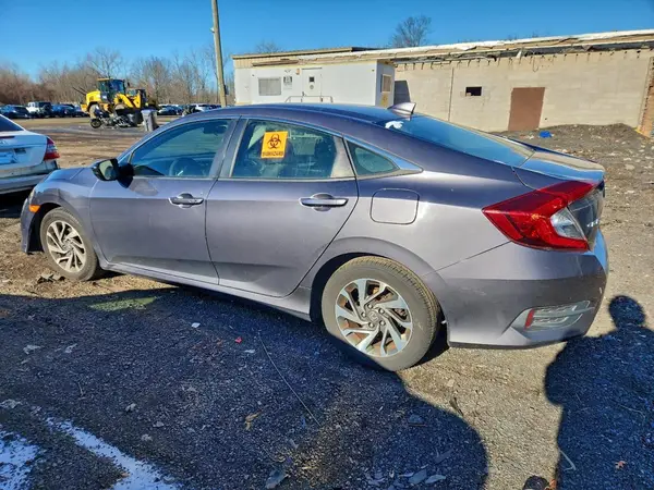 19XFC2F70JE201942 2018 HONDA CIVIC - Image 2