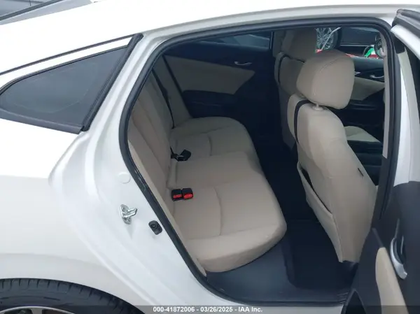 19XFC2F70JE207983 2018 HONDA CIVIC - Image 8