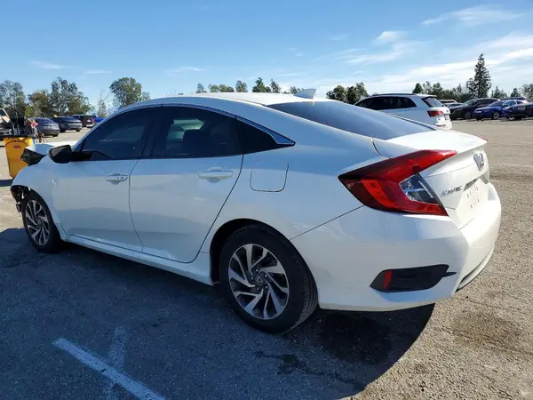 19XFC2F70JE208499 2018 HONDA CIVIC - Image 2