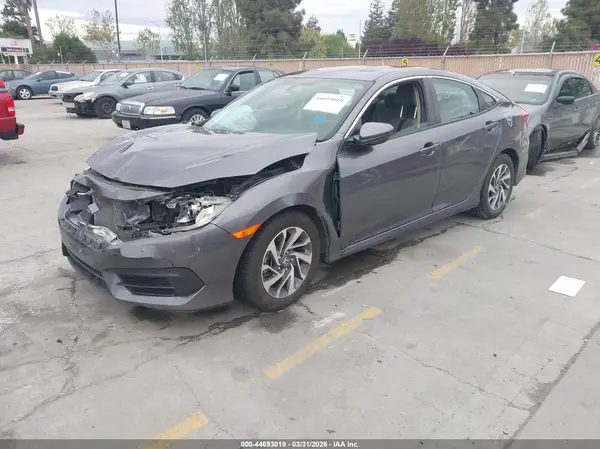 19XFC2F70JE209409 2018 HONDA CIVIC - Image 2