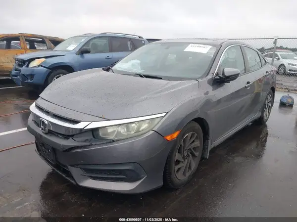 19XFC2F71GE013813 2016 HONDA CIVIC - Image 2