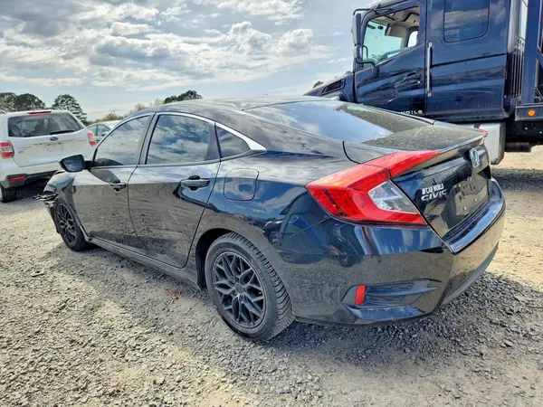 19XFC2F71GE040302 2016 HONDA CIVIC - Image 2