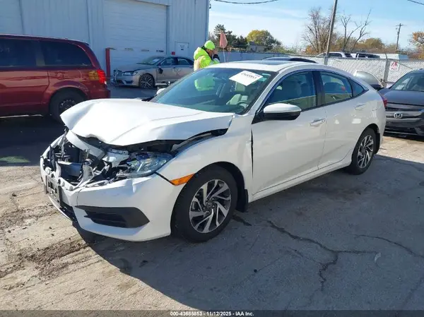 19XFC2F71GE056063 2016 HONDA CIVIC - Image 2